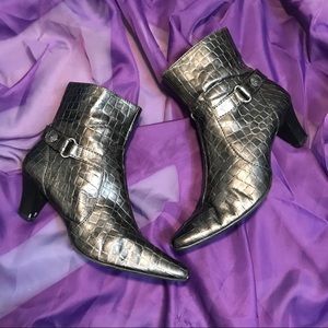 Sexy Anne Klein Booties Vegan Croc Leather Iflex